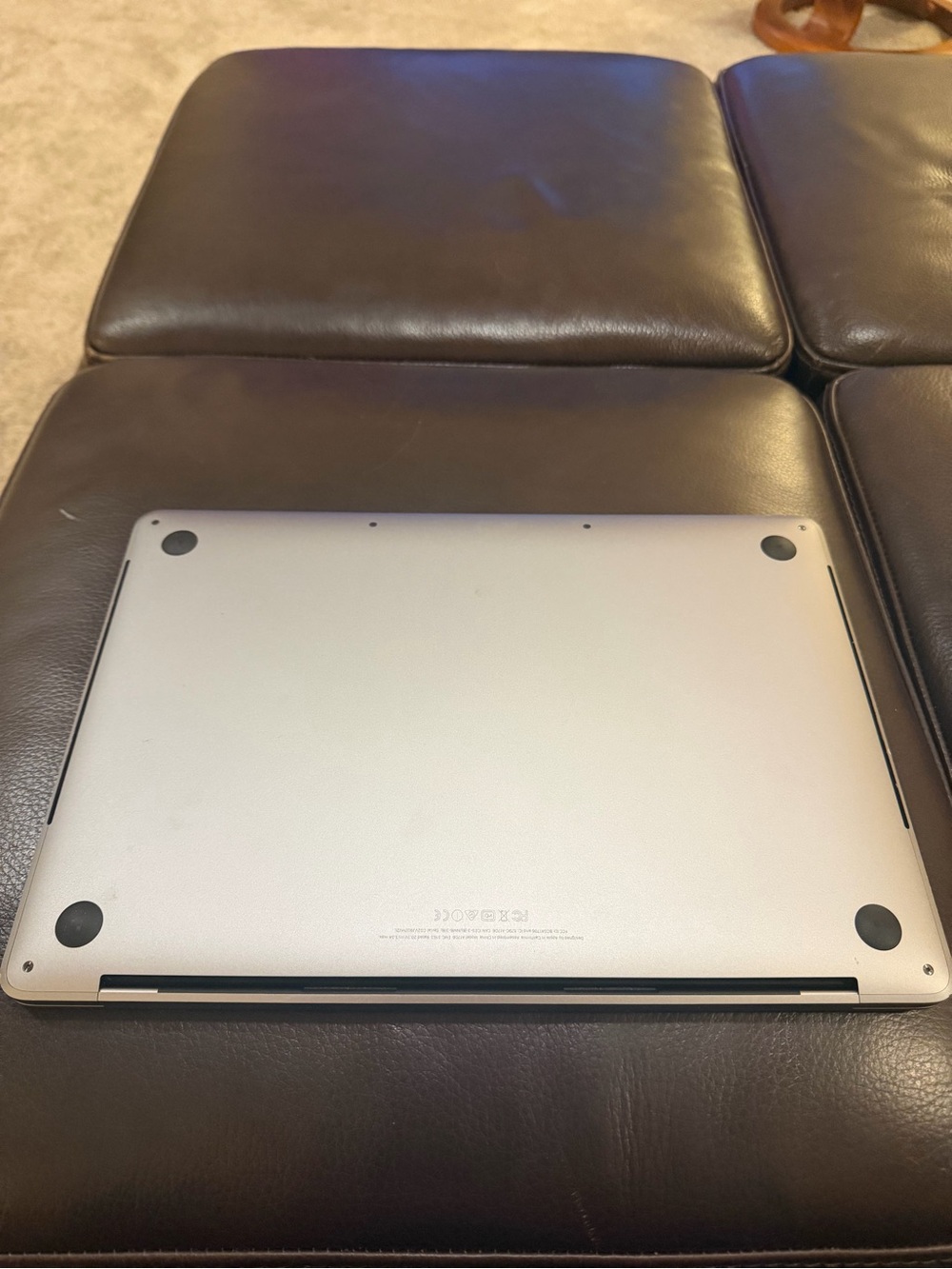 MacBook Pro with Touch Bar - Picture 6 of 8